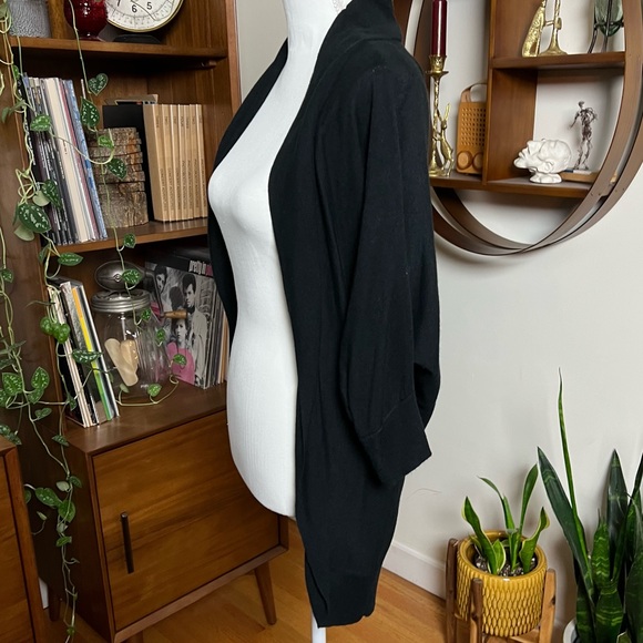 Black Lightweight Shrug/Shawl! - Picture 4 of 9